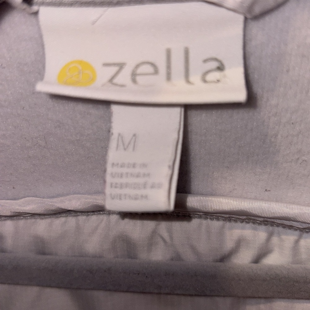 Zella Zelfusion Water Repellent Quilted Vest w/Hood Size Medium White/Gray - Picture 10 of 12